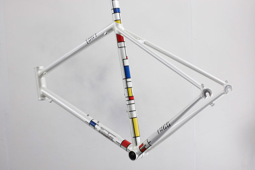 Custom Mondrian Donhou