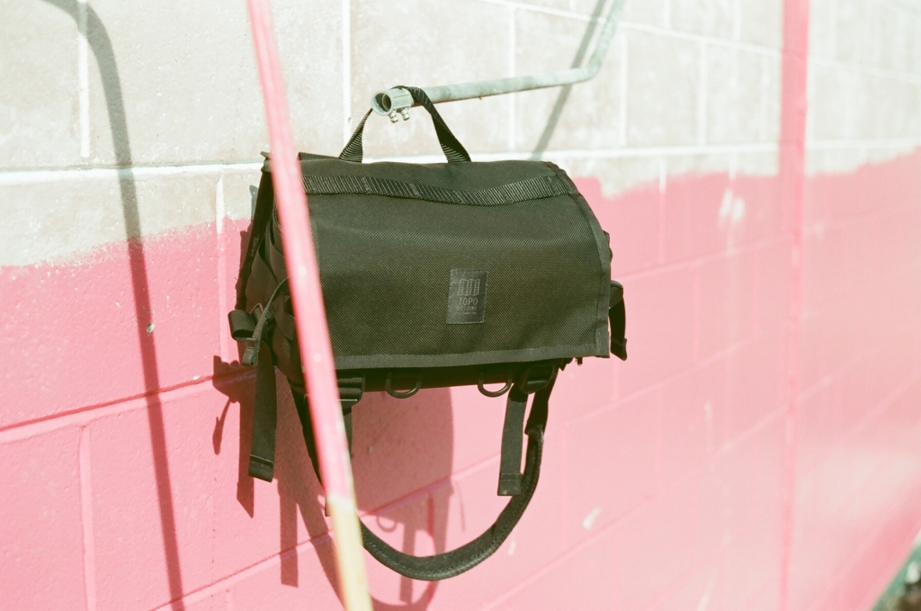 Topo Side Pink Wall
