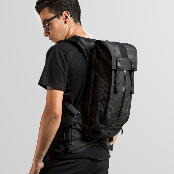 camo-hydration-pack-3